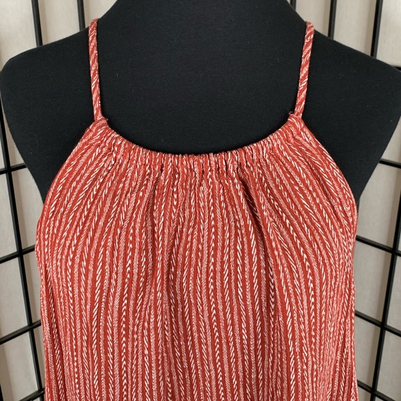 RED & WHITE TOP - Picture 2 of 3